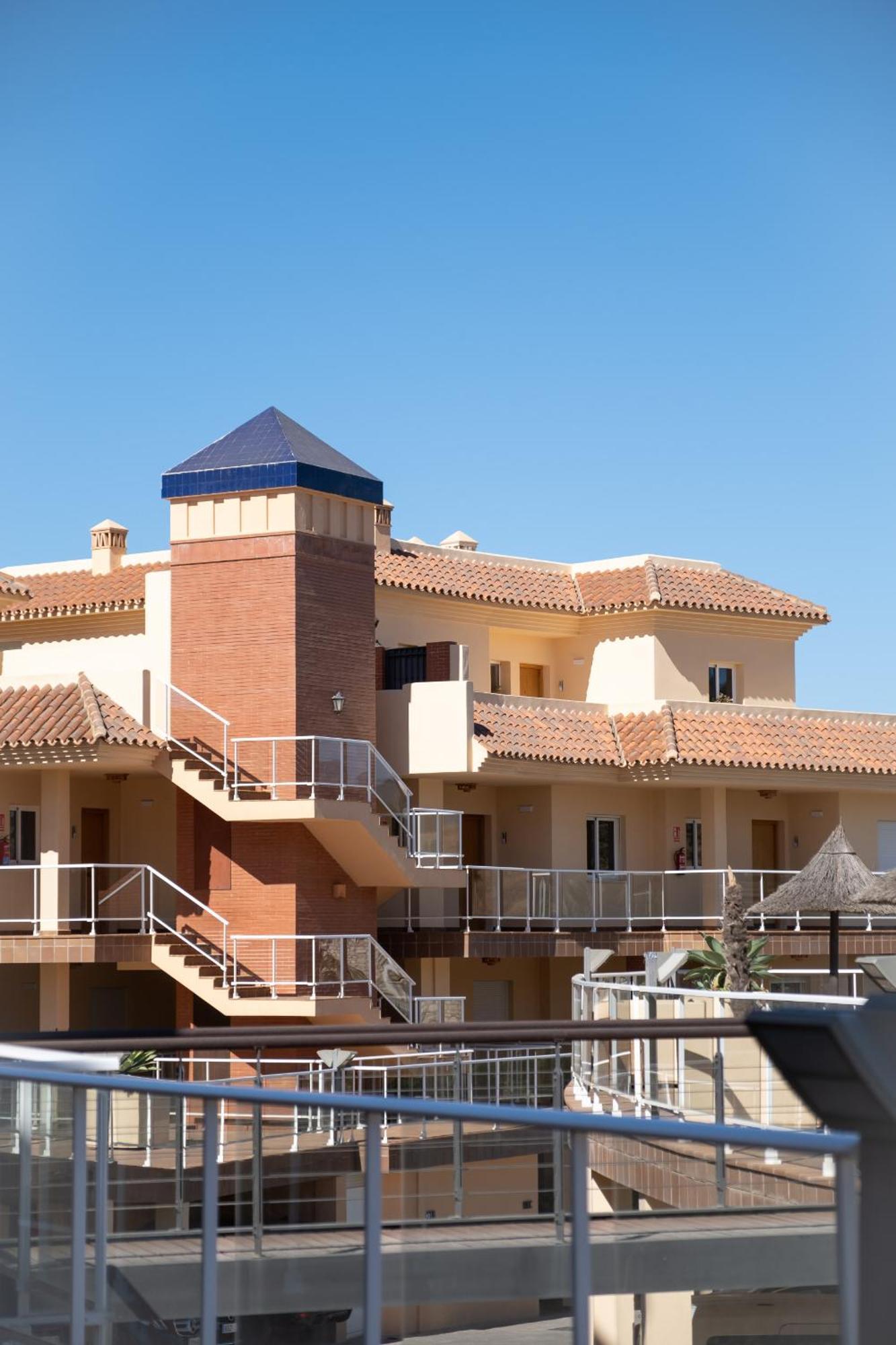Malibu Mansions By The By Alfresco Apartment